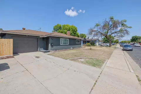 955 W San Gabriel Ave, Clovis, CA 93612 photo 4