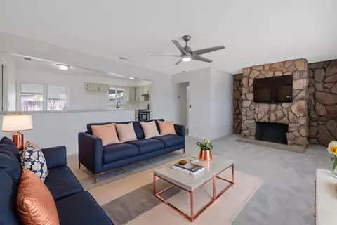 955 W San Gabriel Ave, Clovis, CA 93612 photo 7