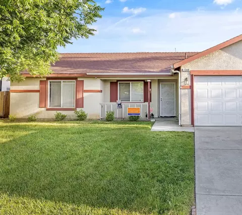 1349 Van Ct, Hanford, CA 93230
