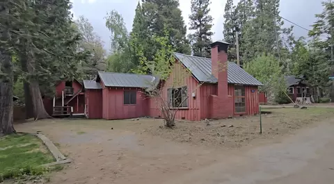 2015 Bartnett Dr, Springville, CA 93265