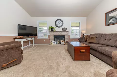 2962 Saginaw Ave, Clovis, CA 93611 photo 4
