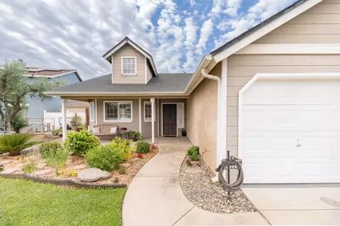 2962 Saginaw Ave, Clovis, CA 93611 photo 2