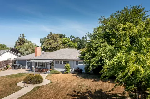 1100 W Laurel Ave, Visalia, CA 93277