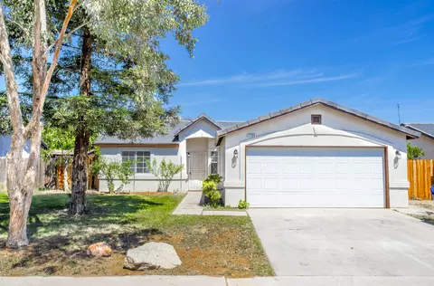 1756 N Boyles St, Porterville, CA 93257
