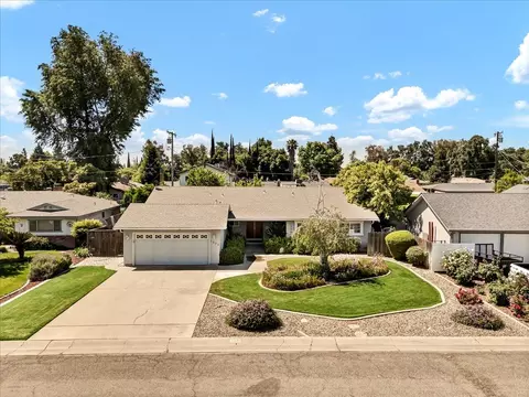 View/Area - 1335 W Howard Ave, Visalia, CA 93277 photo 1 of 11