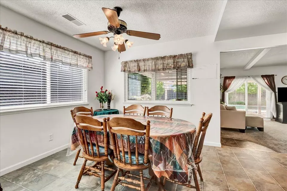 Dining - 1335 W Howard Ave, Visalia, CA 93277 photo 2 of 4