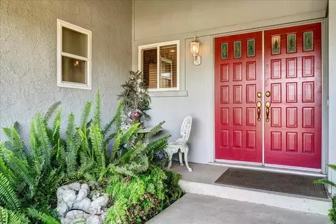 Entry Way - 1335 W Howard Ave, Visalia, CA 93277 photo 1 of 4