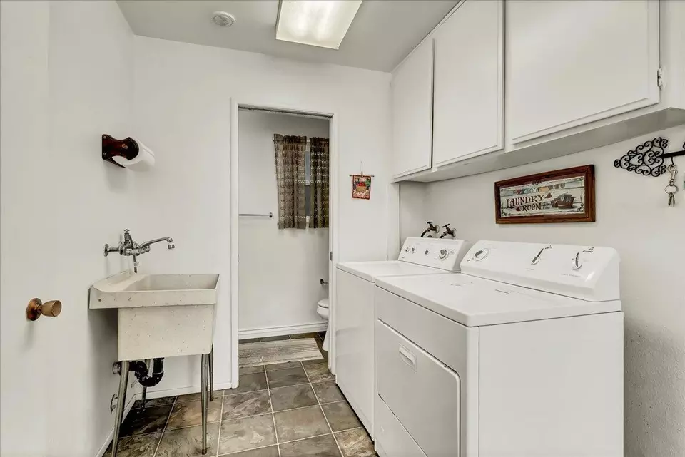 Other - 1335 W Howard Ave, Visalia, CA 93277 photo 2 of 8