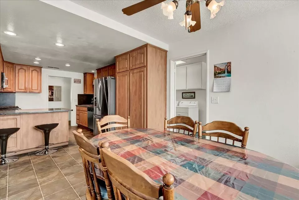 Dining - 1335 W Howard Ave, Visalia, CA 93277 photo 4 of 4