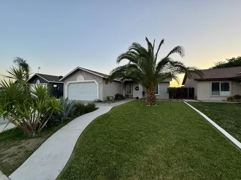 11154 Mesquite Cir, Armona, CA 93202
