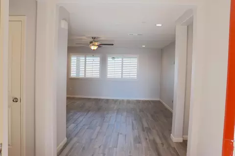 Entry Way - 1884 Clover Dr, Dinuba, CA 93618 photo 2 of 8