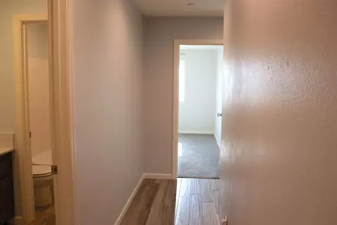 Entry Way - 1884 Clover Dr, Dinuba, CA 93618 photo 4 of 8