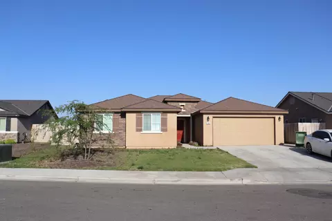 Exterior - 1884 Clover Dr, Dinuba, CA 93618 photo 3 of 14