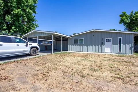600 W Iris Ave, Visalia, CA 93277 photo 15