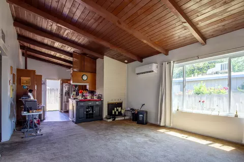 600 W Iris Ave, Visalia, CA 93277 photo 8