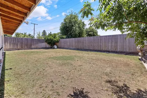1797 Hatch Ave, Tulare, CA 93274 photo 32