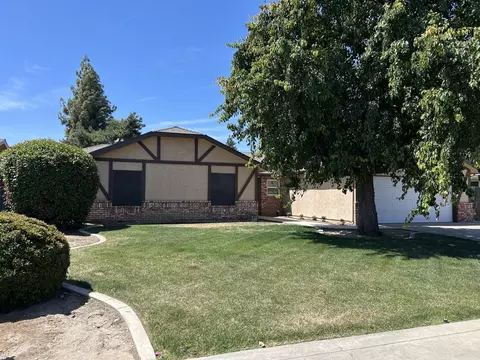 2943 W Beech Ave, Visalia, CA 93277