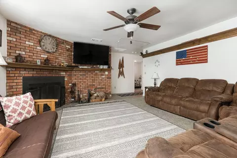 Living - 56981 Sequoia Dr, Springville, CA 93265 photo 1 of 2