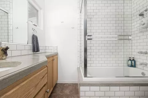 Bath - 56981 Sequoia Dr, Springville, CA 93265 photo 1 of 5