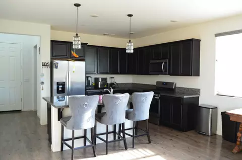 Kitchen - 3136 E Harter Ave, Visalia, CA 93292 photo 3 of 5