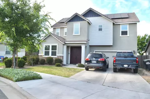 3136 E Harter Ave, Visalia, CA 93292