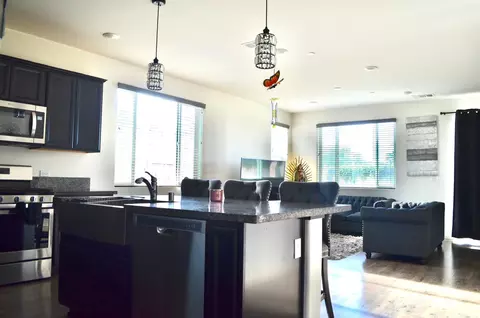 Kitchen - 3136 E Harter Ave, Visalia, CA 93292 photo 5 of 5