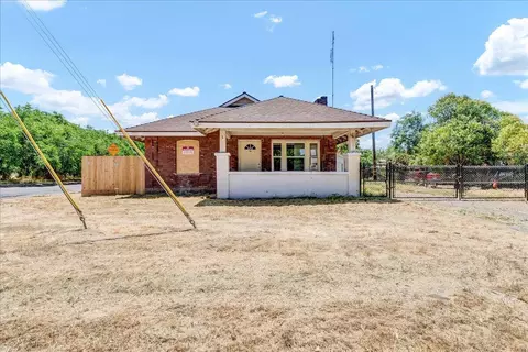 915 E Tulare Ave, Visalia, CA 93292