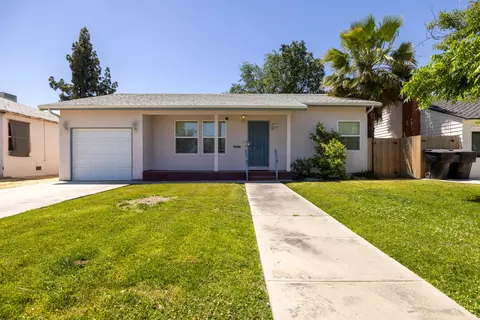217 W Colonial Dr, Hanford, CA 93230