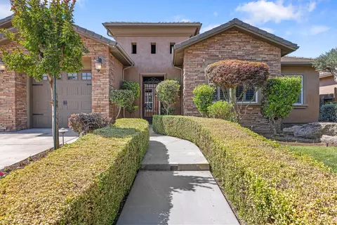5857 W Modoc Ave, Visalia, CA 93291