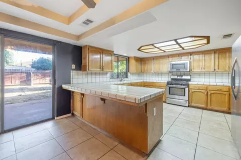 206 Windsor Ct, Exeter, CA 93221 photo 7