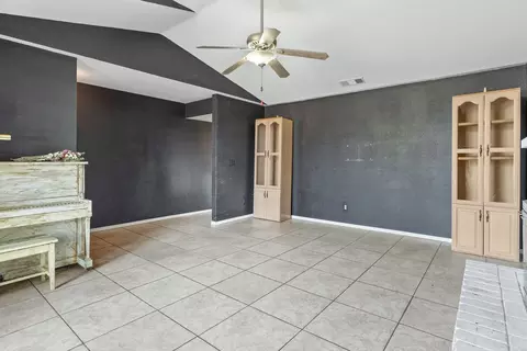 206 Windsor Ct, Exeter, CA 93221 photo 5