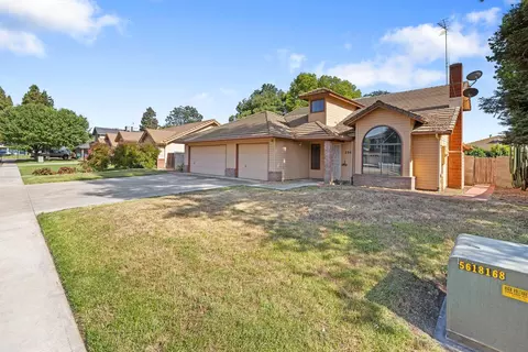 206 Windsor Ct, Exeter, CA 93221