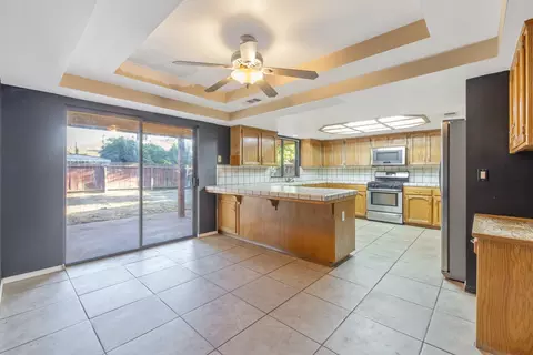 206 Windsor Ct, Exeter, CA 93221 photo 9