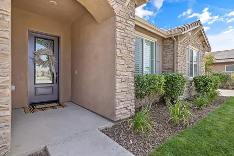 3239 N Rova Ct, Visalia, CA 93291 photo 5