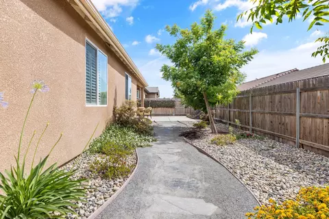 3239 N Rova Ct, Visalia, CA 93291 photo 39