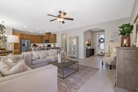 3239 N Rova Ct, Visalia, CA 93291 photo 10