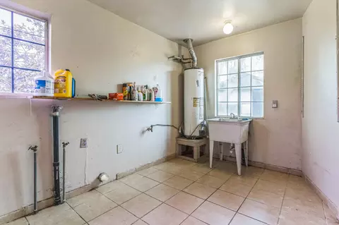 1065 E Cedar Ave, Tulare, CA 93274 photo 17