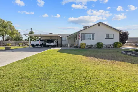 5719 I Dr, Tulare, CA 93274