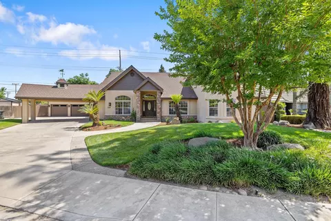 Exterior - 339 E Oak View Ave, Visalia, CA 93277 photo 2 of 14