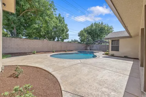 Exterior - 339 E Oak View Ave, Visalia, CA 93277 photo 8 of 14