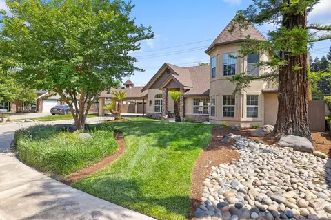 Exterior - 339 E Oak View Ave, Visalia, CA 93277 photo 3 of 14
