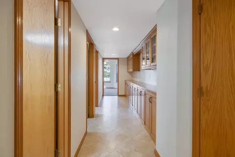 Entry Way - 339 E Oak View Ave, Visalia, CA 93277 photo 10 of 16
