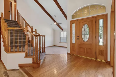 Entry Way - 339 E Oak View Ave, Visalia, CA 93277 photo 2 of 16
