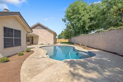 Exterior - 339 E Oak View Ave, Visalia, CA 93277 photo 9 of 14