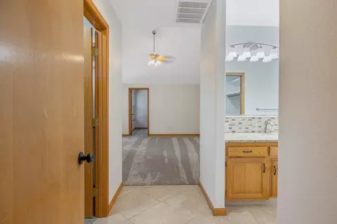Entry Way - 339 E Oak View Ave, Visalia, CA 93277 photo 11 of 16