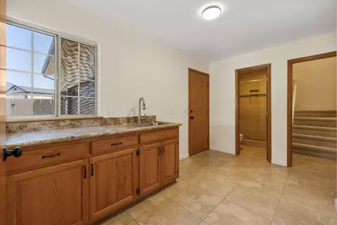 Other - 339 E Oak View Ave, Visalia, CA 93277 photo 4 of 20
