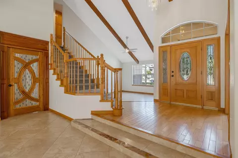 Entry Way - 339 E Oak View Ave, Visalia, CA 93277 photo 13 of 16