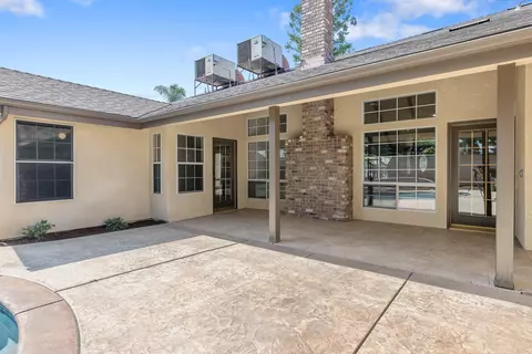Exterior - 339 E Oak View Ave, Visalia, CA 93277 photo 7 of 14