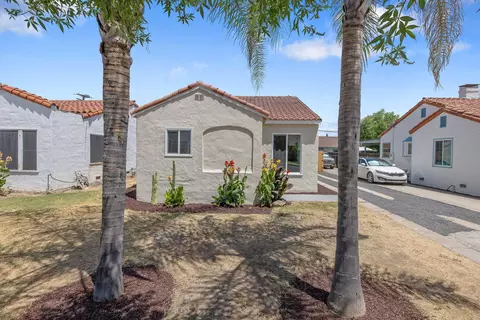 1321 N Harris St, Hanford, CA 93230