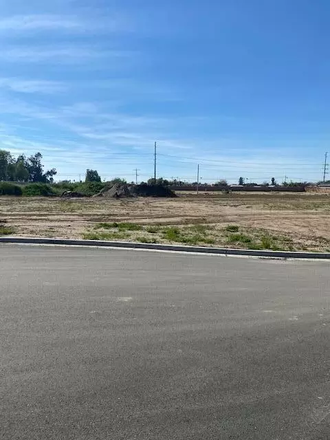 1185 S Ohio Pl E, Porterville, CA 93257